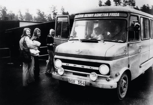 Här tänds stjärnorna på schlagerhimlen Här tänds stjärnorna på schlagerhimlen