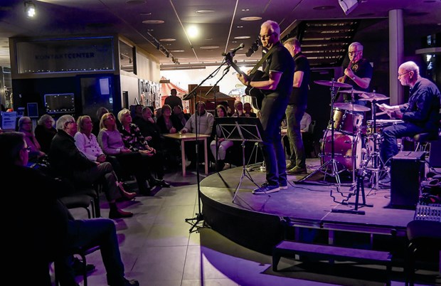 Succ fr blueskvll i Kulturhuset