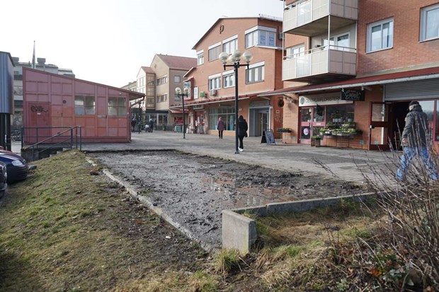 Nu har uteserveringen utanför Bolaget rivits Nu har uteserveringen utanför Bolaget rivits