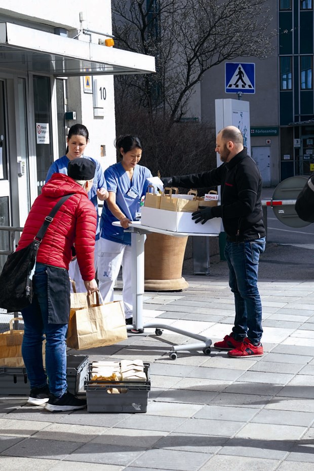 Crowdfundad lunch till vrdpersonal