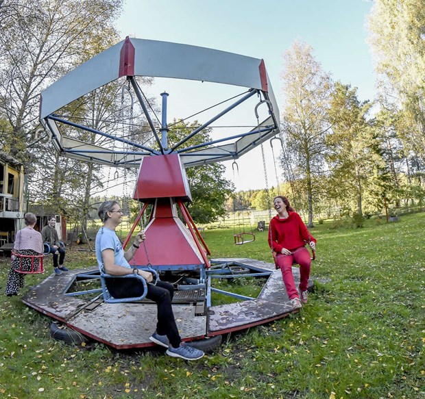 Familjen har tivoli på tomten Familjen har tivoli på tomten
