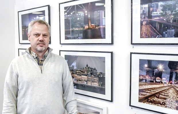 Kullström vill fånga stadens ljus i mörker Kullström vill fånga stadens ljus i mörker