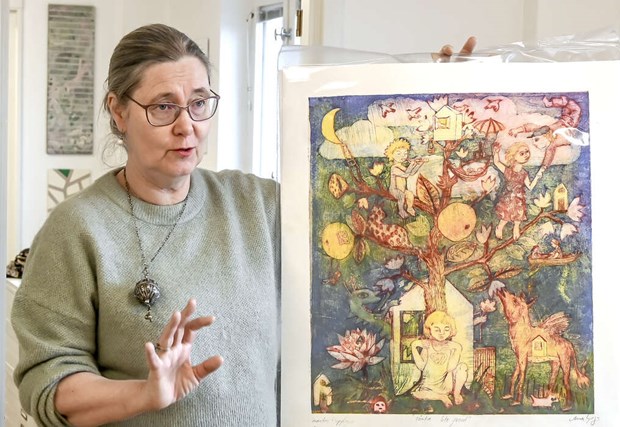 Konstnären Anna Gerge bjuder in till sin drömska värld Konstnären Anna Gerge bjuder in till sin drömska värld