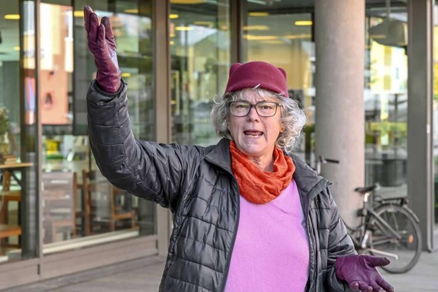 Kr�nika: Jag matar och hen sjunger in v�ren