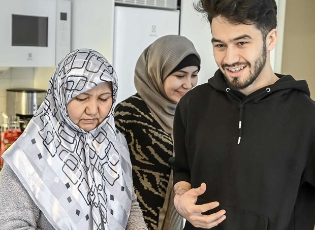 Nu r familjen samlad vid matbordet