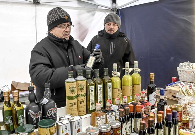 Ny torghandlare ger vibbar från Italien Ny torghandlare ger vibbar från Italien