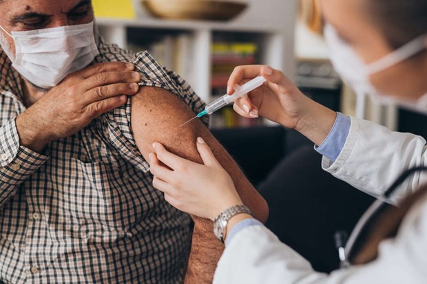 Allt fler r vaccinerade - men antalet smittade kar ocks