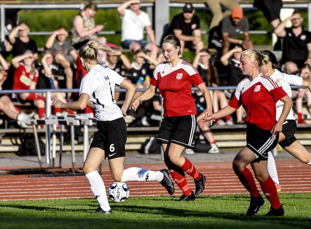 VBK Dam visar form i s�songsstarten