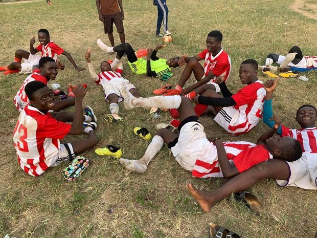 Vallentuna BK skänker kläder till barn i Ghana Vallentuna BK skänker kläder till barn i Ghana