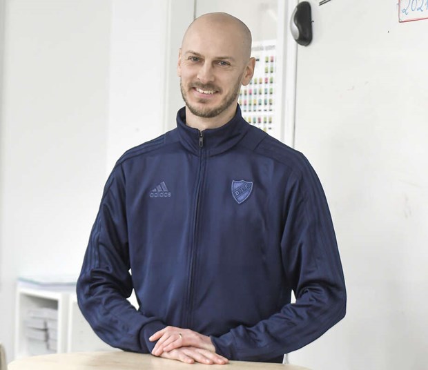 Fredrik prisas som  Fredrik prisas som