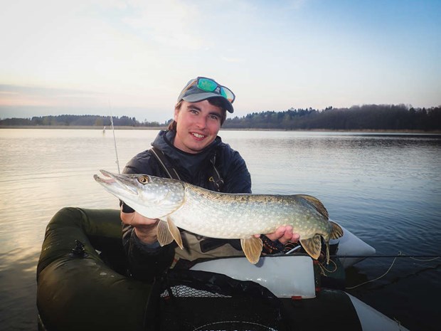 10 ton vita firrar ska upp ur Vallentunasj�n