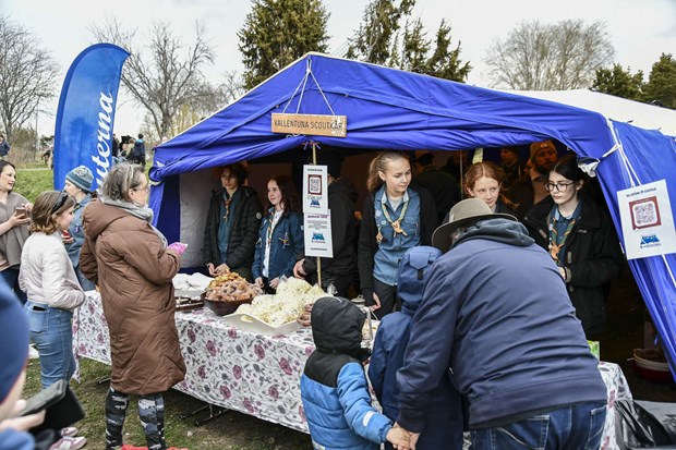 Sprakande Valborgsfirande lockade mnga 