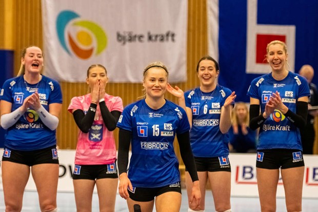 Vallentunatjej utmanar om plats i landslaget