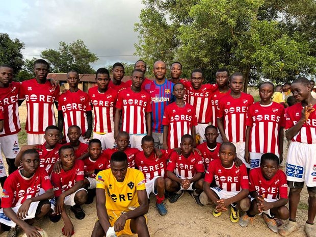 Allt fler spelar i Vallentunatrjan i Liberia