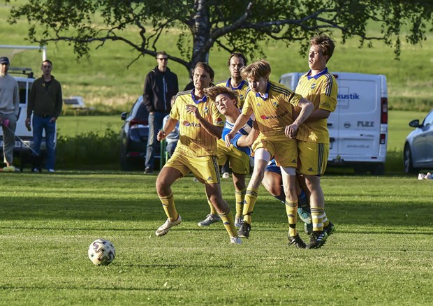 Division 6-derbyt uppfyllde frvntningarna