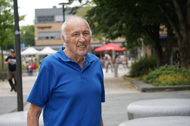 Drfr r Uno, 96, fortfarande engagerad