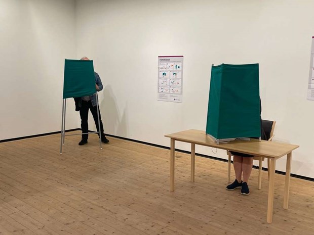 C: R�sta f�r demokratins skull!