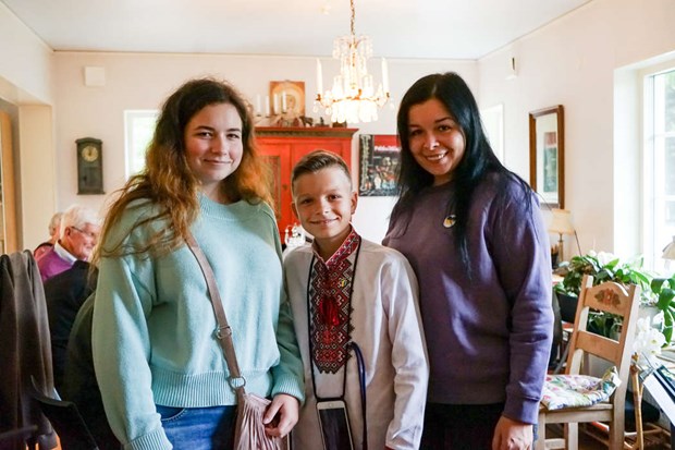 Tolv�riga Timur upptr�der p� st�dkonsert f�r Ukraina