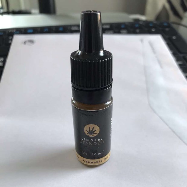 Politiker fick cannabis i brevldan