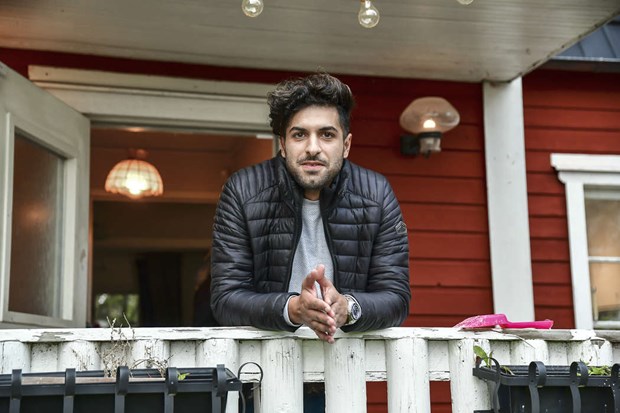 Stridbara Salam Bashi tar klivet in i Vallentunapolitiken