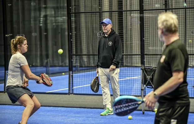 Vallentuna Padel g�r mot str�mmen