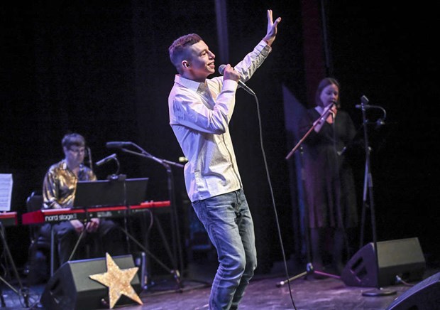 14-riga Rafael Moldovan vann Vallentunas funkisfestival 