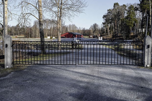 Golfklubben: Skydd mot vildsvin och tjuvar