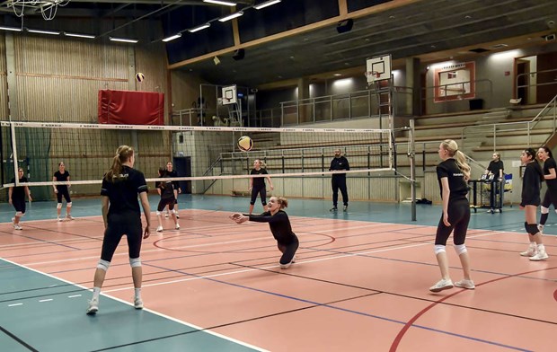 Vallentuna VBK jagar serieledarna