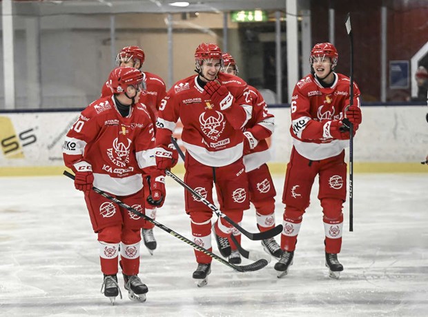 Klubbens J20 prioriterades fre a-laget 