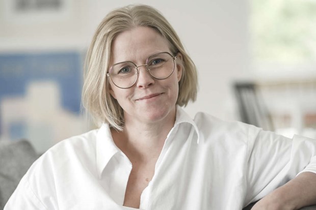 Hon �r Vallentunas f�rsta d�dsdoula