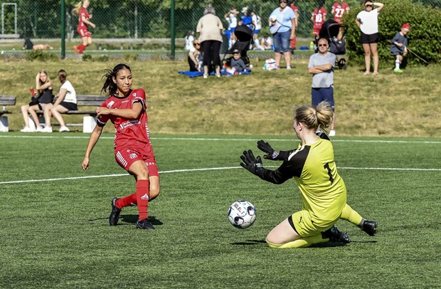 Vallentuna nosar på serieledningen Vallentuna nosar på serieledningen