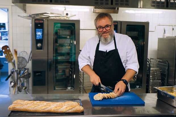 Hamburgare f�r V�rldens Barn vid Lovisedalsskolan