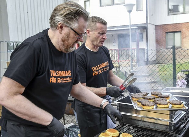 Vallentuna glnser i topp vid insamling till Vrldens barn