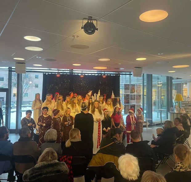 Luciat�get i kulturhuset lockade storpublik