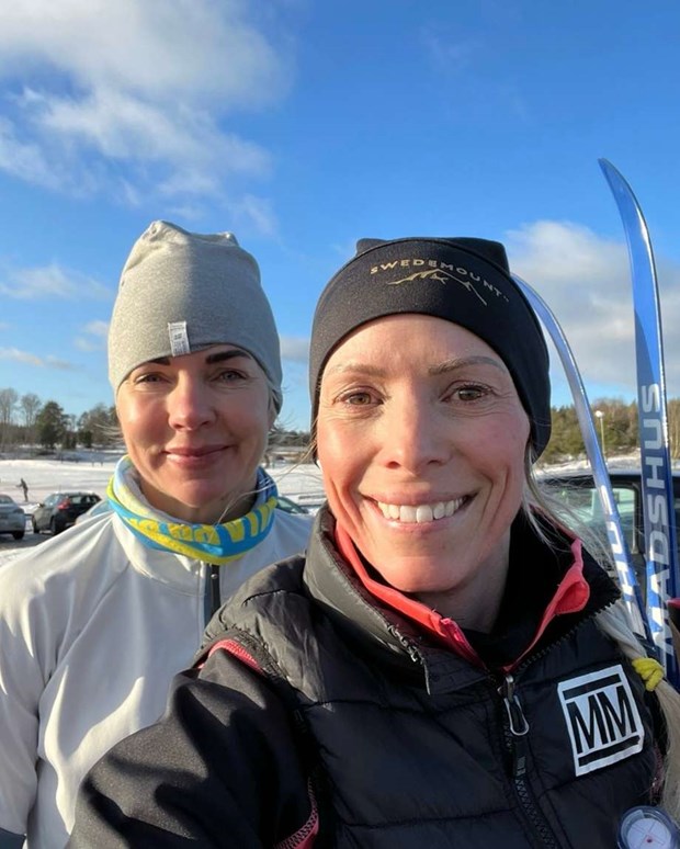 Sofia och Anna samlar in pengar via  Sofia och Anna samlar in pengar via