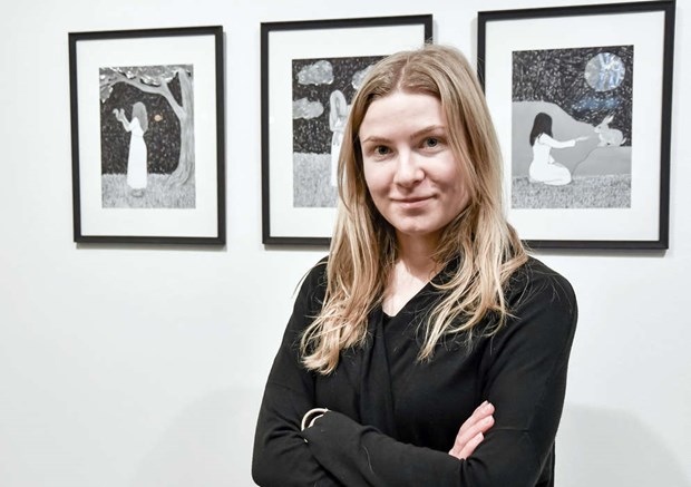 Malins utställning: Svartvit, sagolik och serieliknande Malins utställning: Svartvit, sagolik och serieliknande