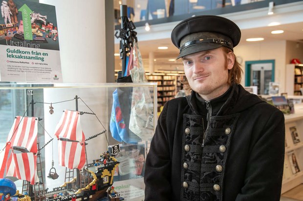 Från piratskepp till polisbil i Kulturhuset Från piratskepp till polisbil i Kulturhuset