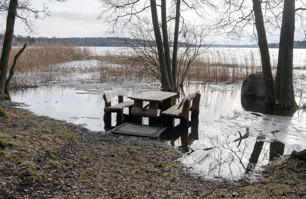 Exceptionella vattenflden i Vallentuna utmanar fastighetsgare
