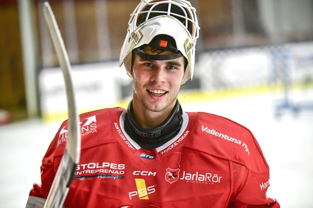 Uppskattad m�lvakt �terv�der