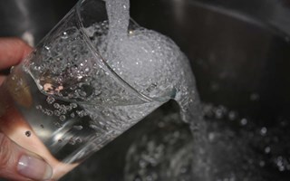 V: r fler privata brunnar i Vallentuna drabbade av miljgifter?