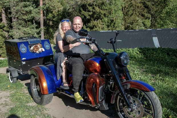 Efter olyckan - Mats och Eva tillbaka i sadeln Efter olyckan - Mats och Eva tillbaka i sadeln