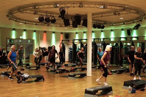 Hårdträning för äldre på Sports Club Hårdträning för äldre på Sports Club