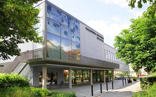 Underhllande kvart p balkongen