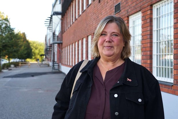 Jessika stttar andra hemma i Vallentuna