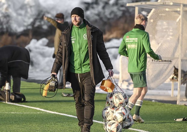 Brottby SK dubblar antalet tr�nare inf�r n�sta s�song