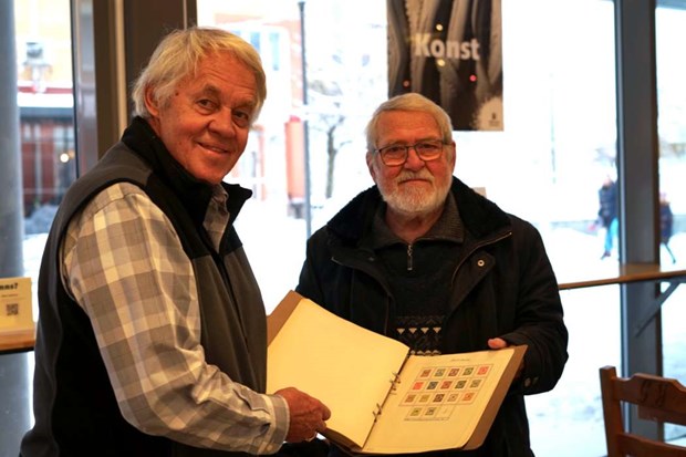 Frimärkets dag lockade unga och äldre Frimärkets dag lockade unga och äldre