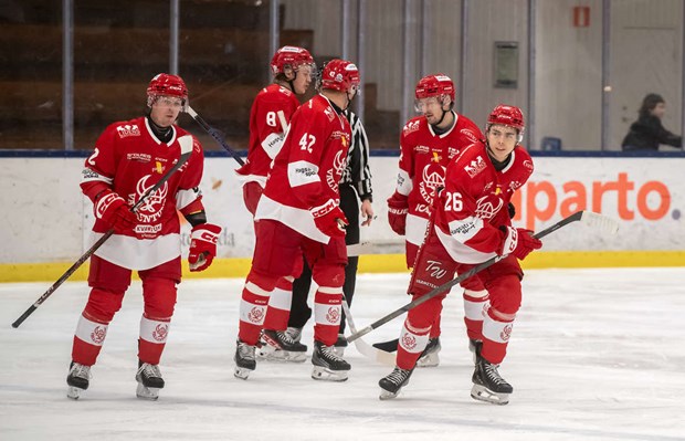 Drama och nyfrvrv i Vallentuna Hockey