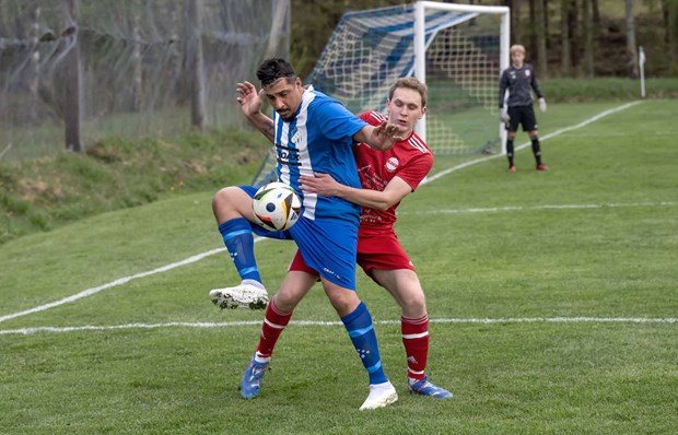 �Navve� Haque v�grar l�gga skorna p� hyllan