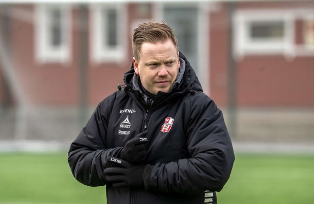 Tränaren hoppar av i protest Tränaren hoppar av i protest