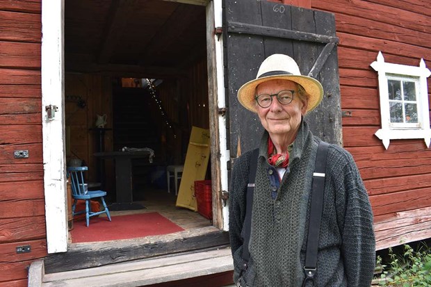 Han har drivit Röda magasinet i 30 år Han har drivit Röda magasinet i 30 år